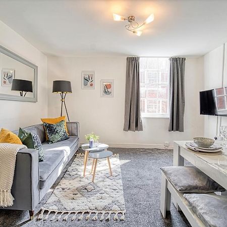 City Centre 2 bedroom Apartment Worcester Buitenkant foto