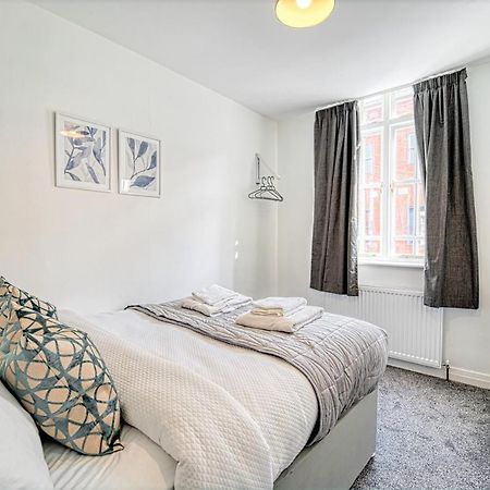 City Centre 2 bedroom Apartment Worcester Buitenkant foto