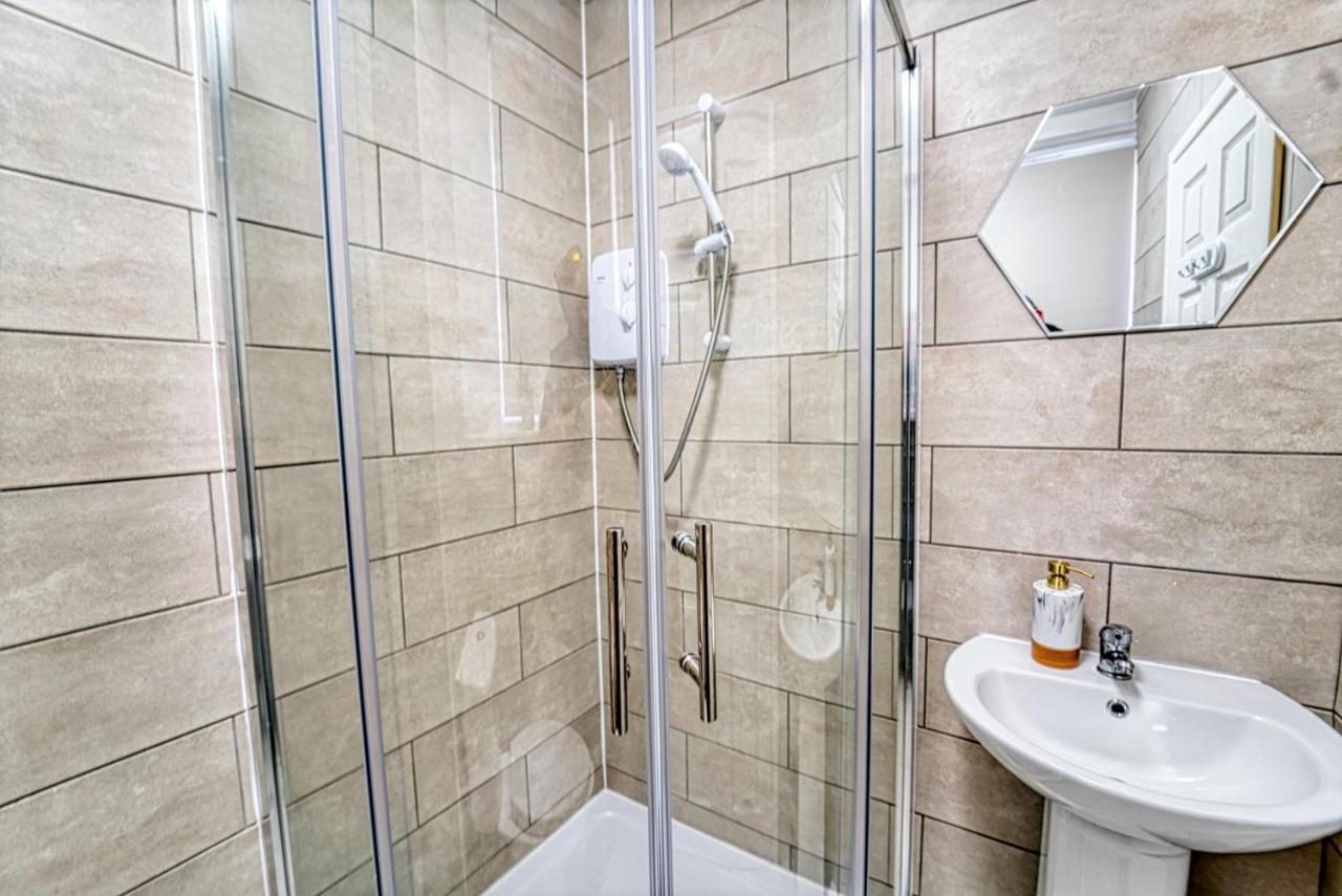 City Centre 2 bedroom Apartment Worcester Buitenkant foto