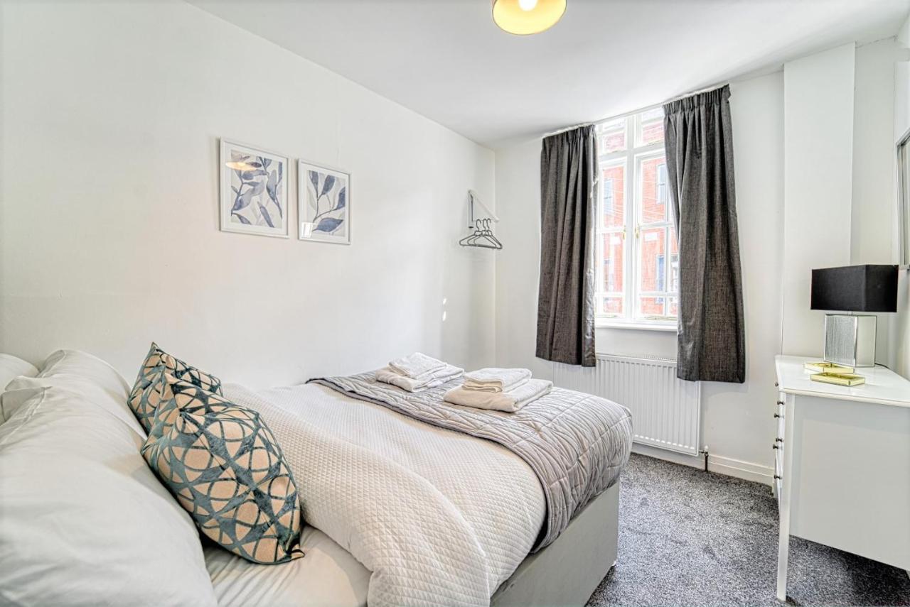 City Centre 2 bedroom Apartment Worcester Buitenkant foto