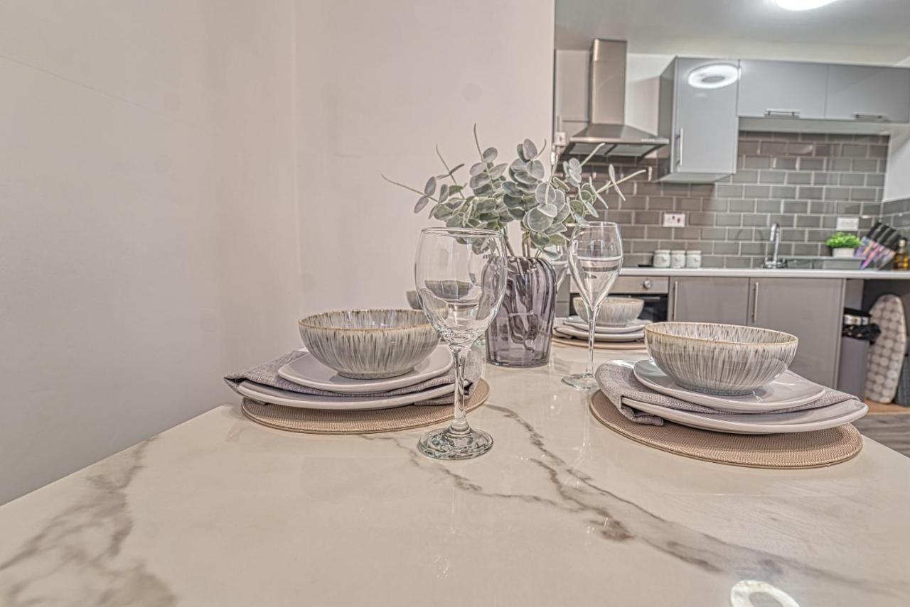 City Centre 2 bedroom Apartment Worcester Buitenkant foto